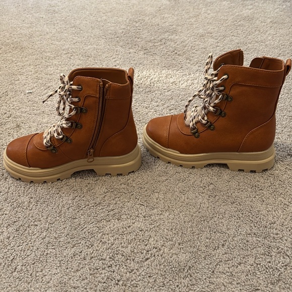NWOT Girls Art Class Boots, size 1 - Picture 3 of 5